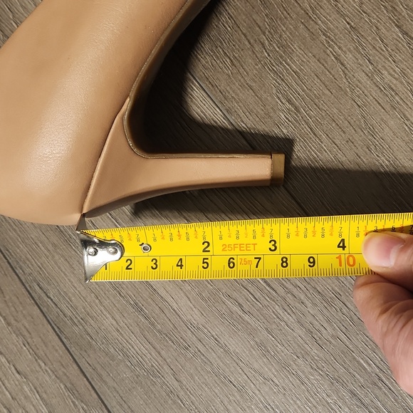 Shoes - Picture 4 of 7